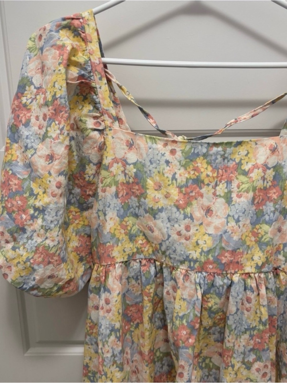Jillian Harris for Joe Fresh Floral Pastel Open-Back Puff Sleeve Midi Dress - Picture 4 of 5